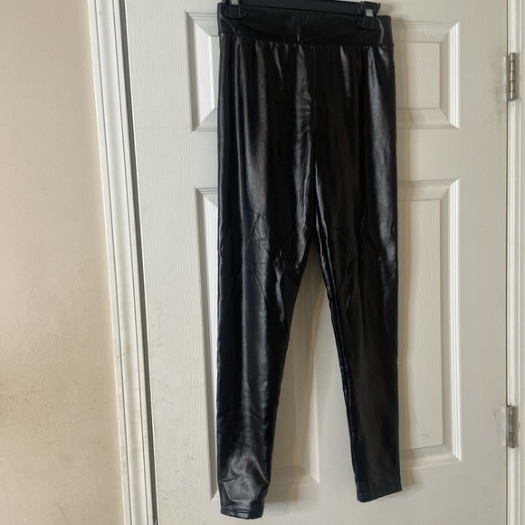 S/M Faux Leather Pants - Fashion Nova - Picture 2 of 2